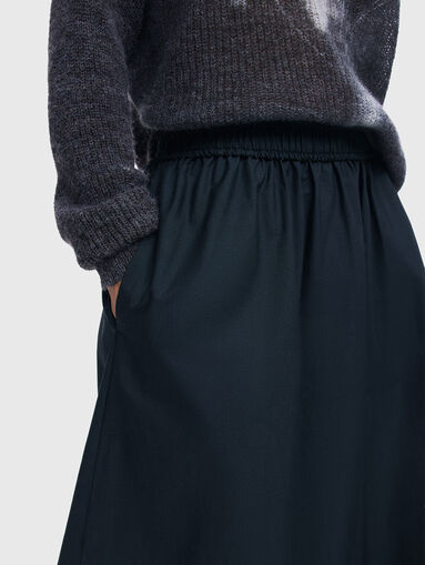 Maxi skirt with floral details  - 3