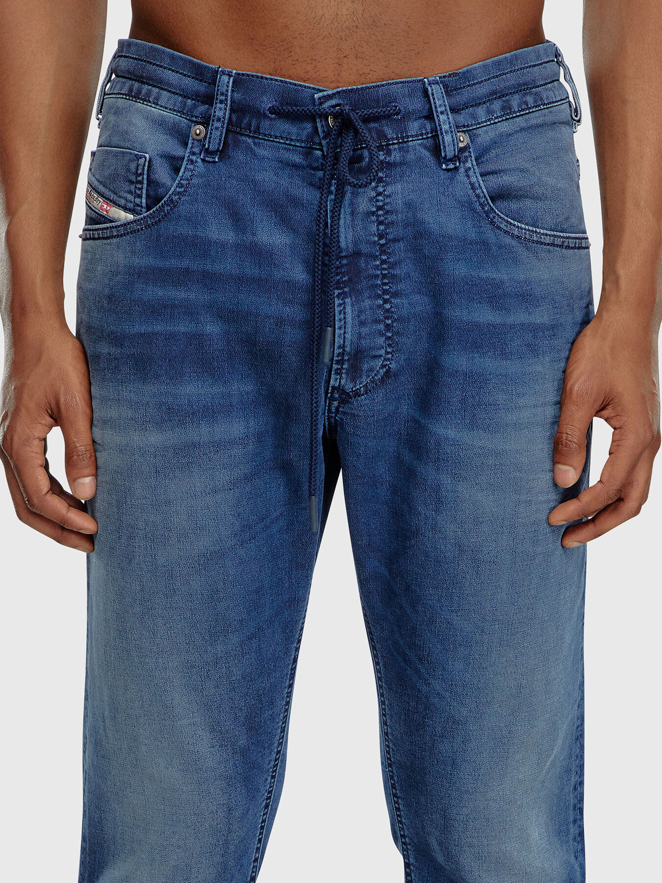 DIESEL / 2032/D-KROOLEY-B JOGG/ボトム/28/コットン/IDG/無地/A14847 068 2032 D-KROOLEY-B JOGG jeans brand DIESEL — Globalbrandsstore.com/en