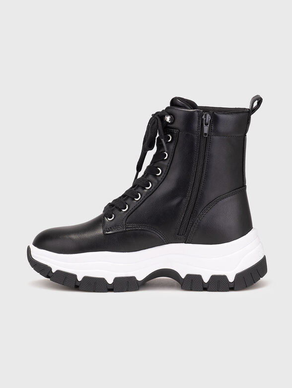 Boots with logo with applied crystals - 4