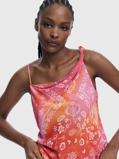 Top with accent strap and print - 3