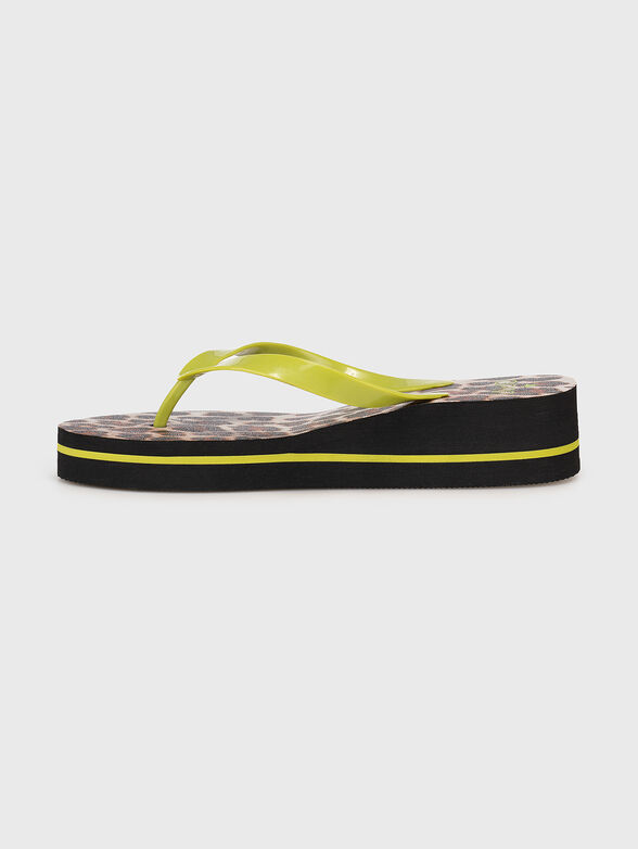 Animal print flip-flops - 4