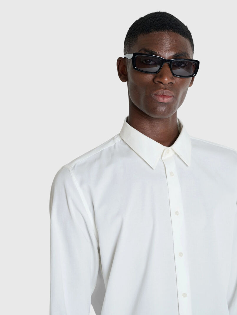 Long-sleeved shirt with a classic collar - 3