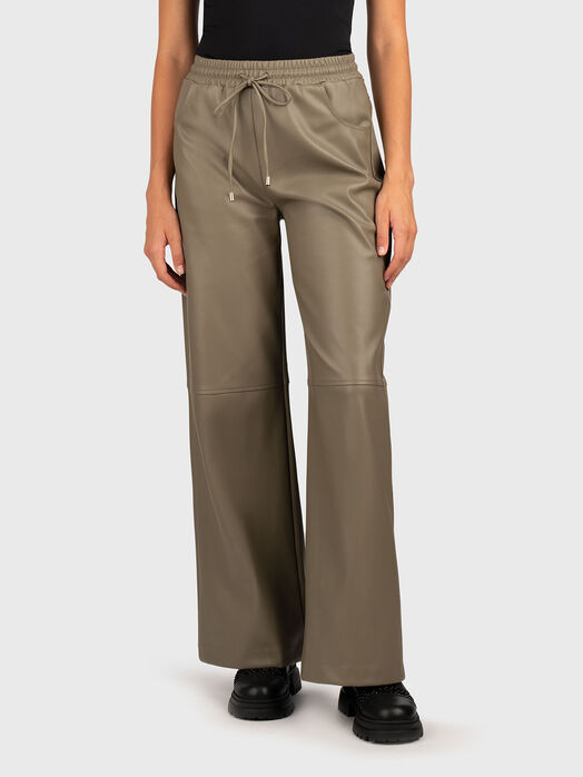 Trousers with elastic waist in eco leather