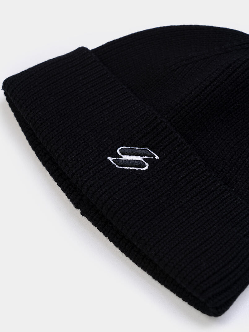 Knitted beanie with embroidered logo - 3