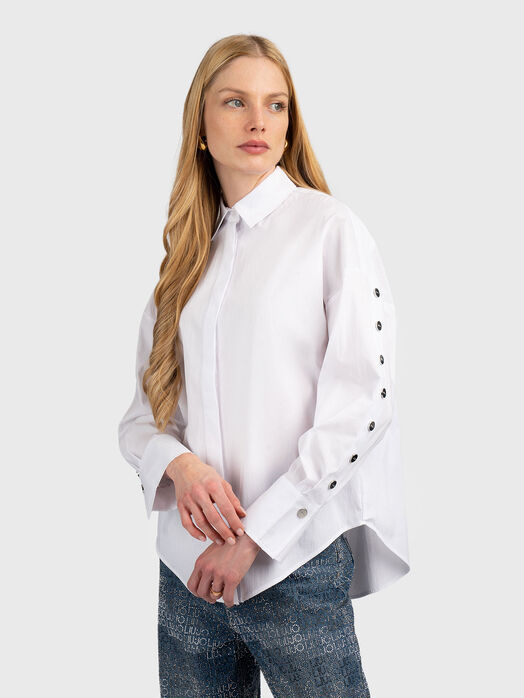 Cotton blend shirt with accent buttons