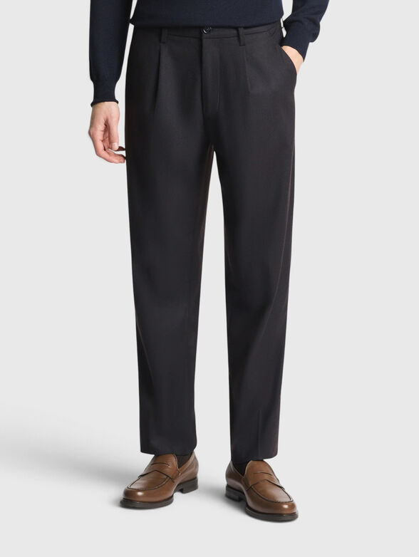 Chino trousers made of a wool blend - 1