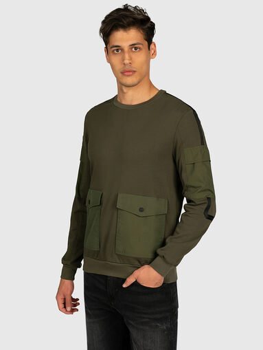Green sweatshirt with pockets - 3