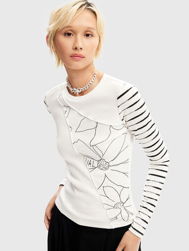 White blouse with oval neckline  - 4