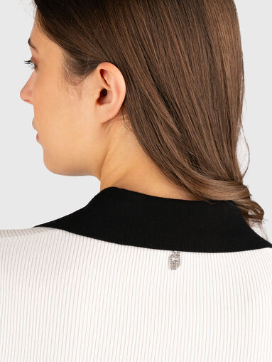V-neck knitted dress - 4
