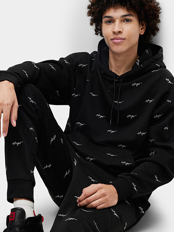 Black sweatshirt with monogram logo print - 4