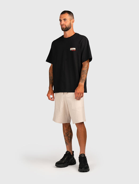 Oversized T-shirt with accent back - 3