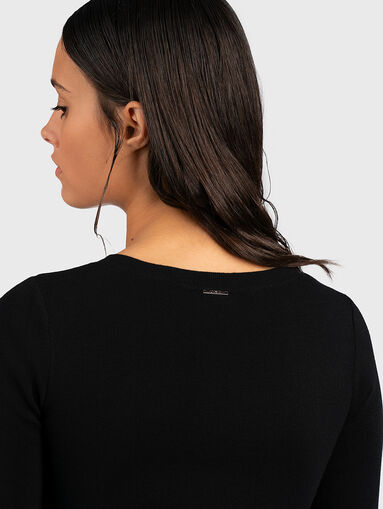 Short knitted dress with eyelets - 4