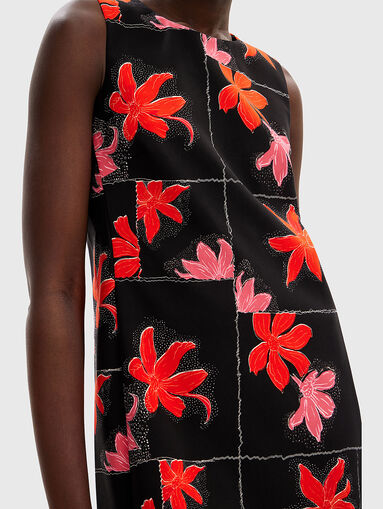 Mini dress with floral print - 4