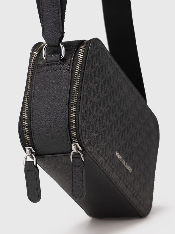 Crossbody bag with logo detail - 5