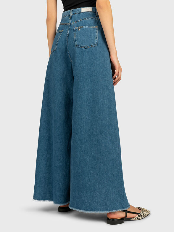 Jeans with wide leg - 2