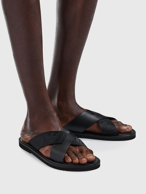 Leather sandals with logo detail - 2