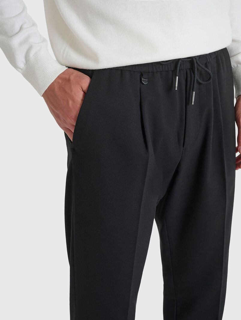 Trousers with elastic waist - 3