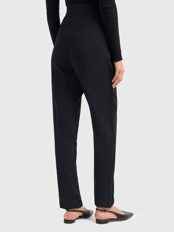 Straight trousers with pocket - 2