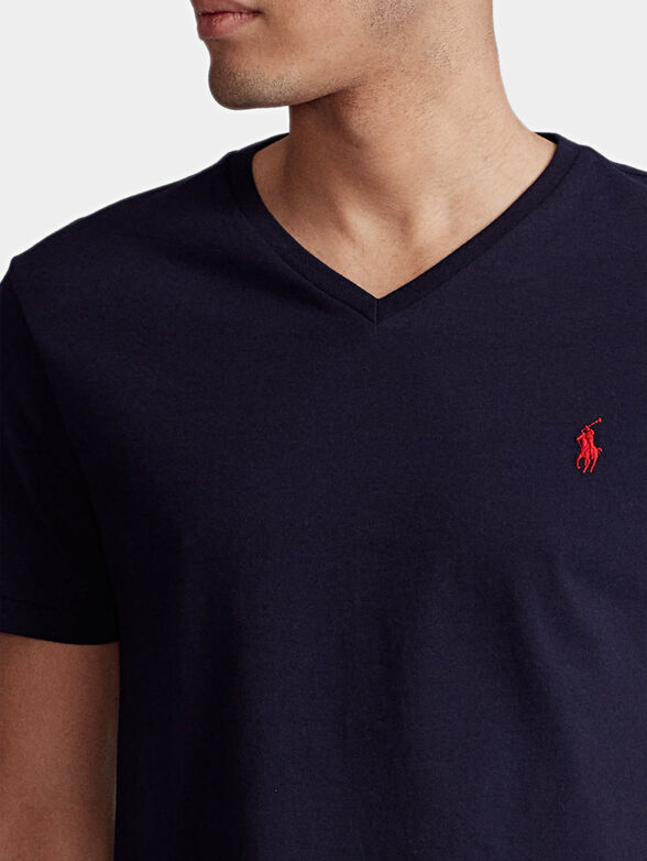 Cotton T-shirt with V-neck - 3