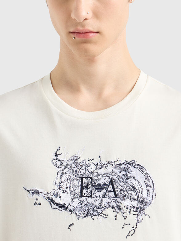 T-shirt with embroidery  - 4