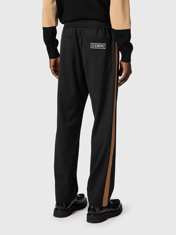 Sports trousers with logo accent - 2