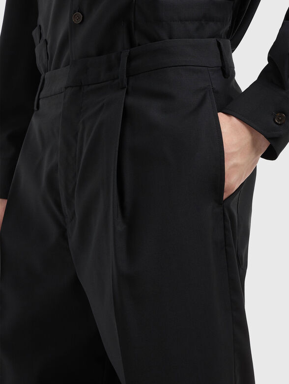 Wool trousers with pleats - 3