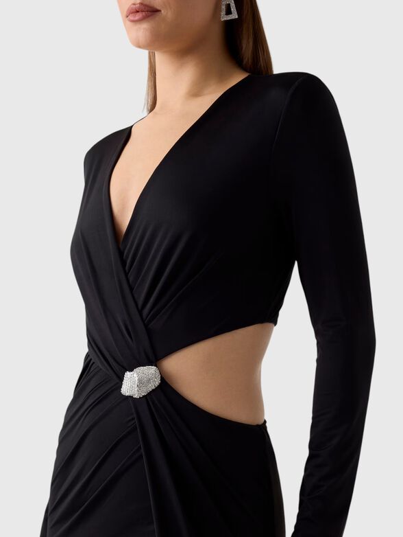 Long dress with a V-neck - 4