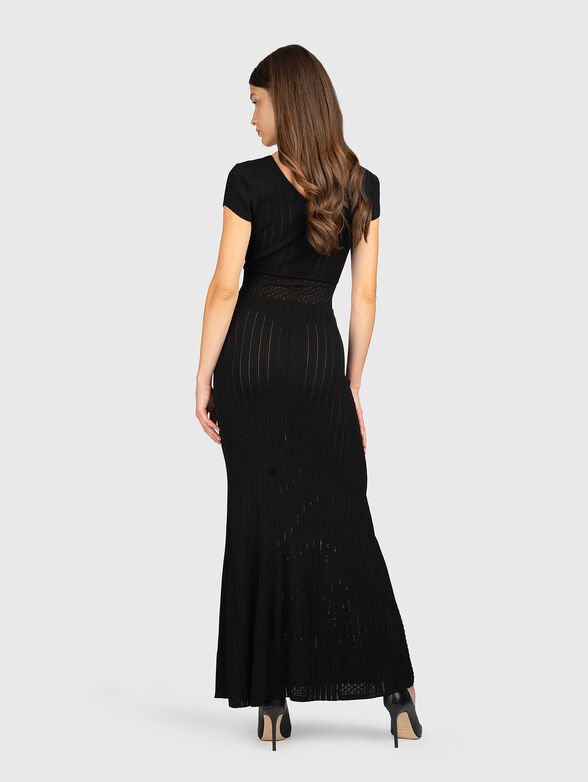 Dress with a V-neckline - 2
