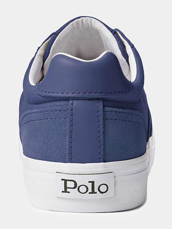 Sports shoes in blue color with logo accent - 3