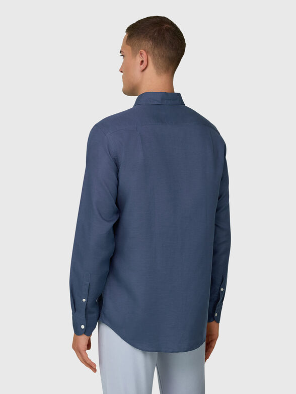 Shirt with contrasting buttons - 3