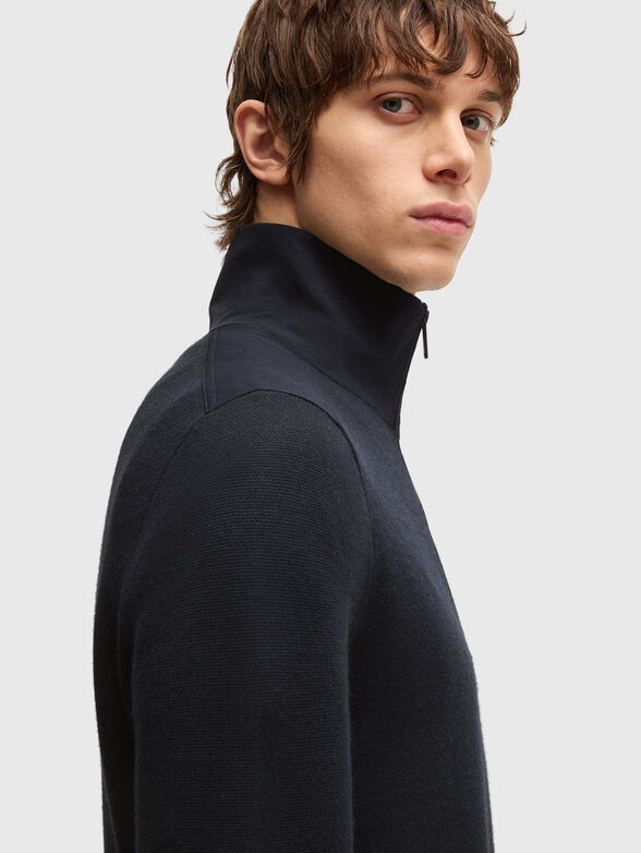 Sweater from wool blend - 4