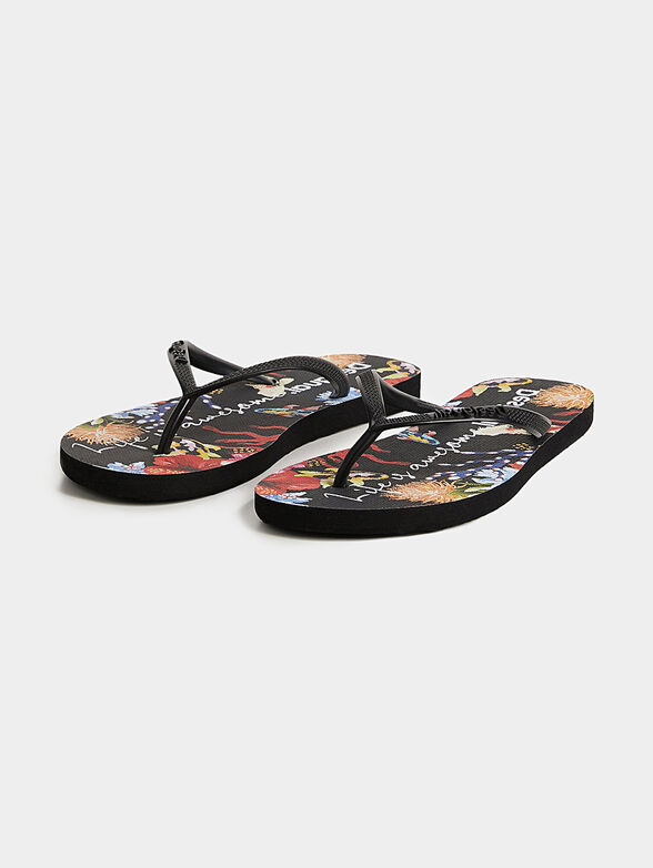 Beach slippers with print - 3
