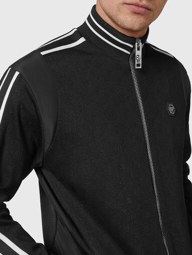 Tracksuit in black with contrasting stripes - 4