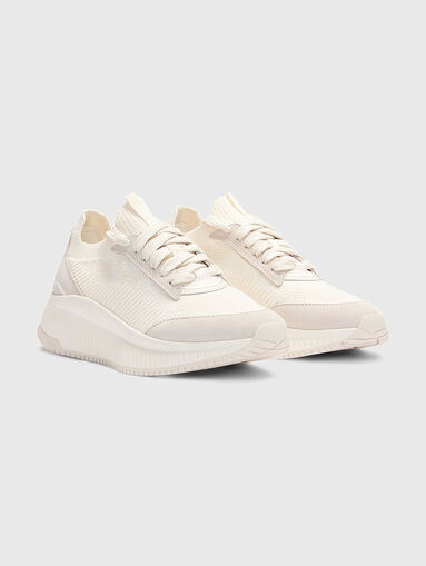 Sports shoes with logo detail - 3