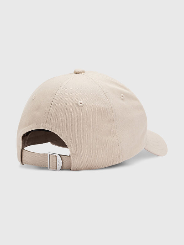 Beige hat with contrasting logo - 3