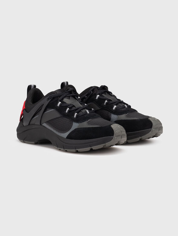Sports shoes with logo - 2