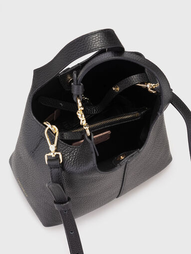 Leather bag with long strap and tote bag - 5