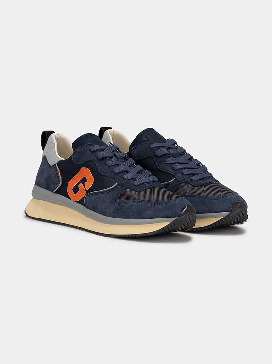 Спортни обувки с оранжев лого детайл  - 2