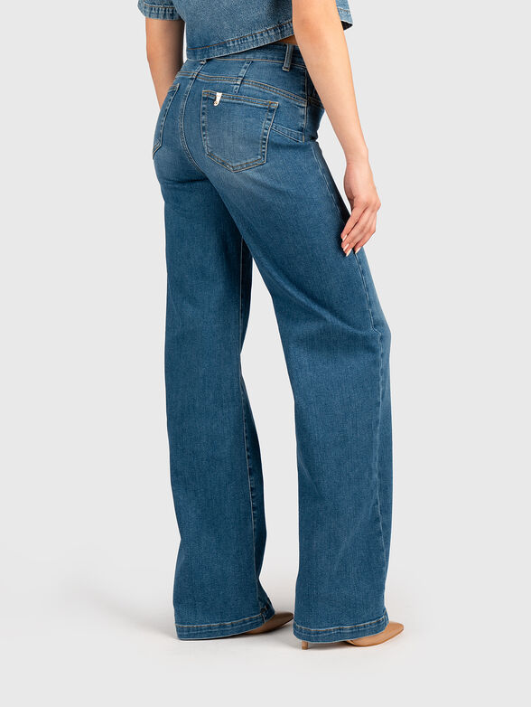 Jeans with wide legs - 1