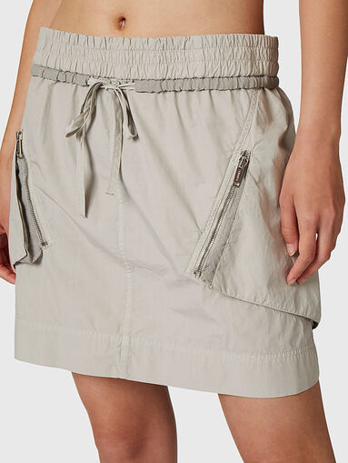 Mini skirt with accent pockets - 4