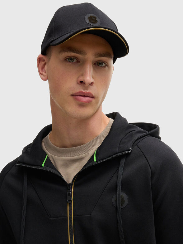 Baseball cap with logo - 2