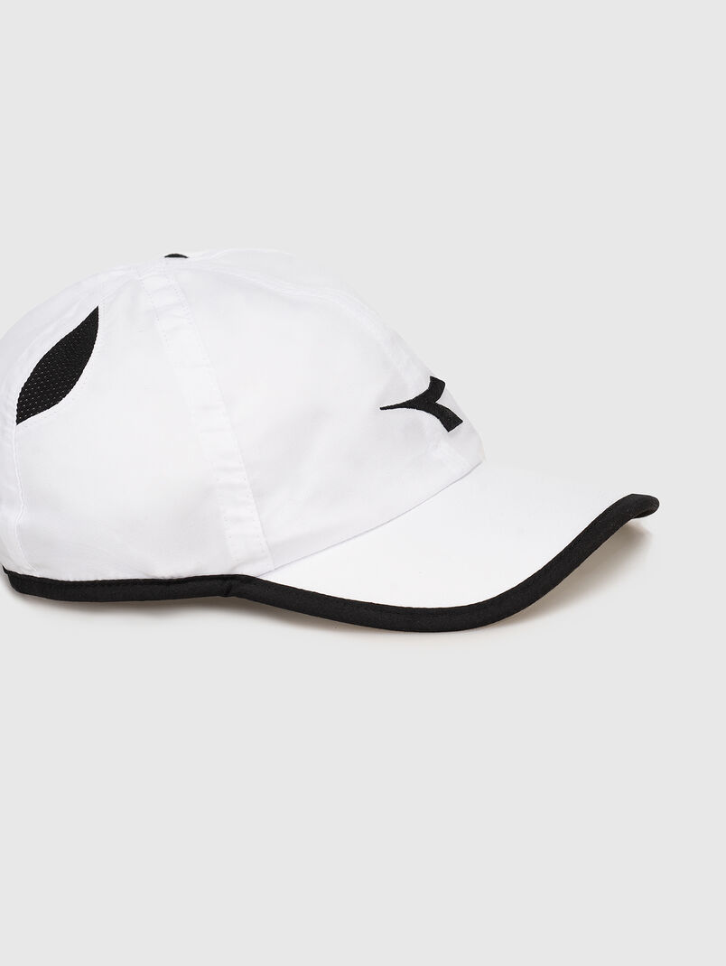 Black hat with logo embroidery  - 3