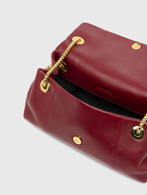 Leather bag with gold details - 2