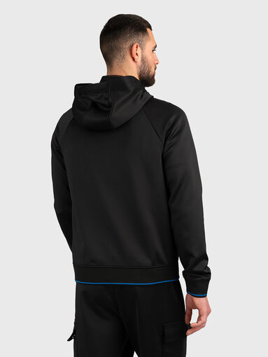 Hooded sweatshirt with contrasting details - 3