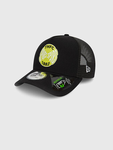 Cap with visor and accent - 4