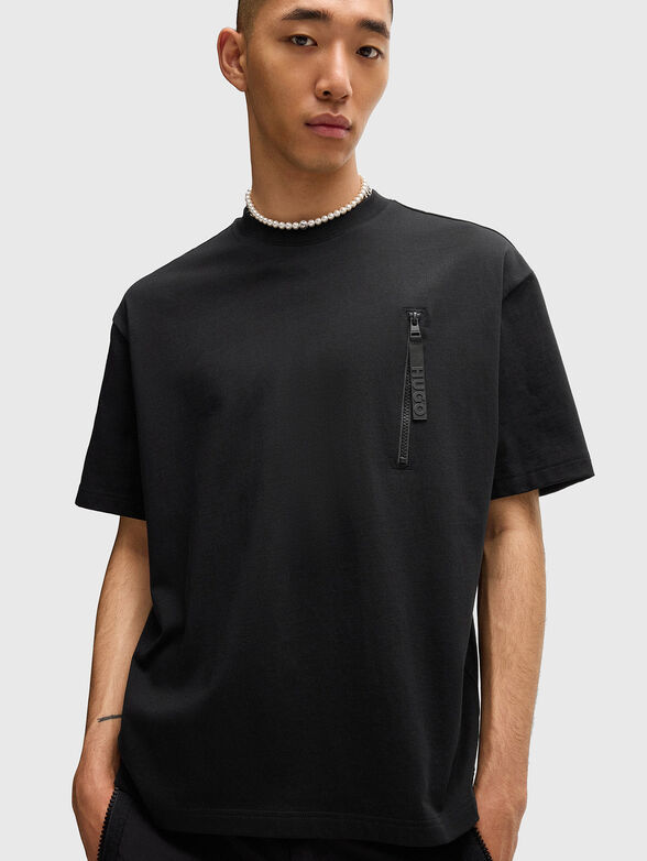 T-shirt with accent zip - 4