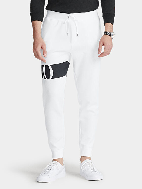 Спортен панталон с контрастен лого принт - 1