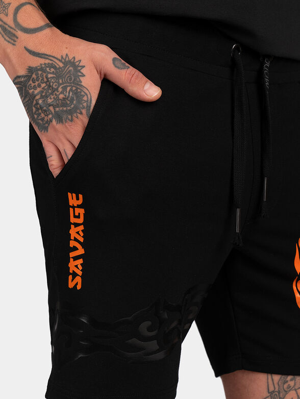 Black shorts with print - 4