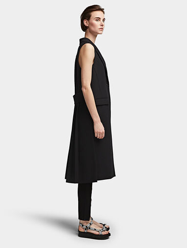 Black vest with pleated back - 3