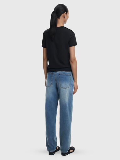 T-shirt with contrasting embroidery - 3